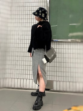 「アイテム（デニムスカート、グレー系）」を使った、いしのさん（レディース・160cm）の冬コーディネート