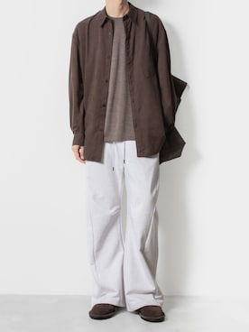 「アイテム（スリッポン）」を使った、AT_MMさん（メンズ・173cm）の秋コーディネート