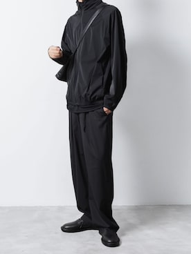 「アイテム（スリッポン）」を使った、AT_MMさん（メンズ・173cm）の秋コーディネート