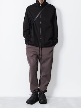 「アイテム（スウェットパンツ）」を使った、AT_MMさん（メンズ・173cm）の秋コーディネート