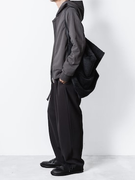 「アイテム（スリッポン）」を使った、AT_MMさん（メンズ・173cm）の冬コーディネート