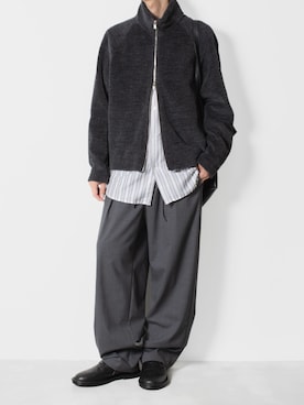 「アイテム（スリッポン）」を使った、AT_MMさん（メンズ・173cm）の秋コーディネート