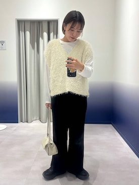 「アイテム（バングル/リストバンド）」を使った、hiinaさん（レディース・161cm）の秋コーディネート