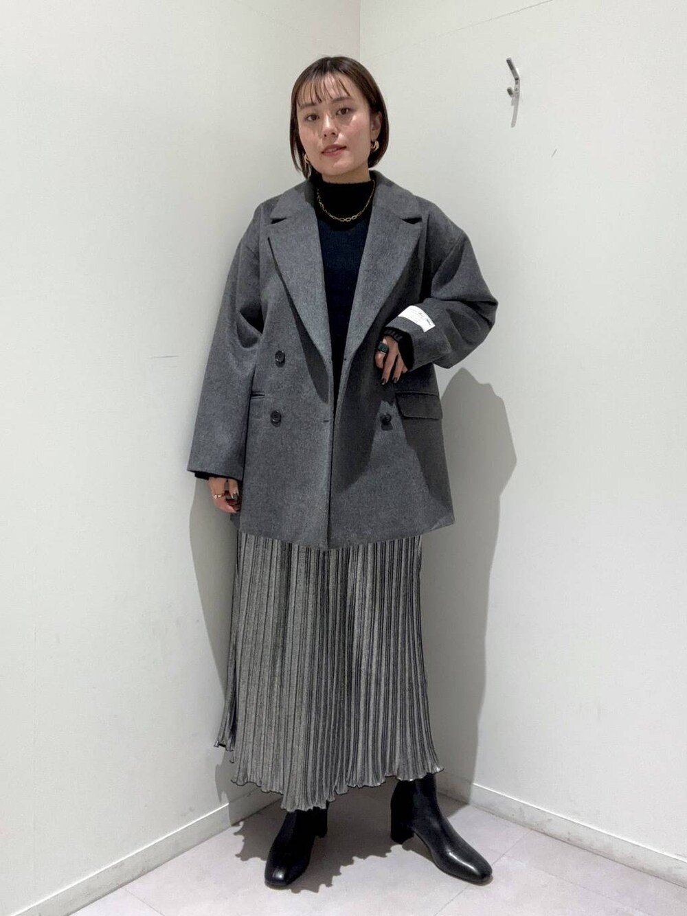 ベルンハルトウィルヘルム チェックツイード 麻リネン混変型ウールジャケットコート ベルンハルトウィルヘルム チェックツイード 麻リネン混変型