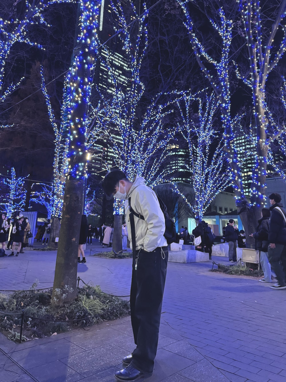「冬コーデ、秋冬コーデ、ootd、お洒落さんとつながりたい、ゆるコーデ、プチプラコーデ、モノトーン、デニム、テックウェア、韓国ファッション、thisisneverthat、stussy、Redwing、韓国ブランド」｜「thisisneverthatのアイテム（マウンテンパーカー、グレー系）」を使った、ぎょ🐠🐟🐡さん（メンズ・172cm）の冬コーディネートの1枚目の写真