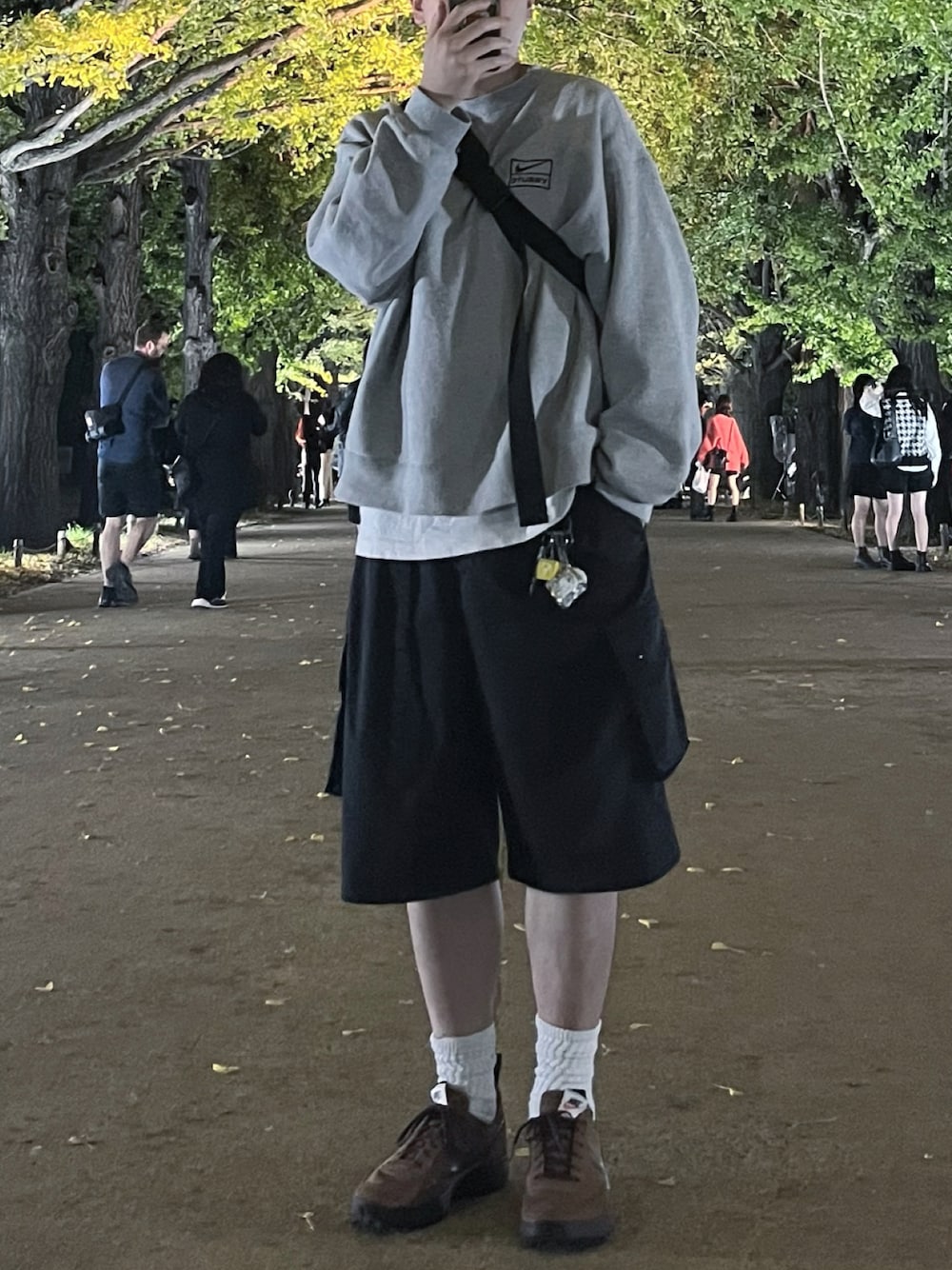 「休日スタイル、秋服、オトナカジュアル、秋冬コーデ、おしゃれさんと繋がりたい、ワイドパンツ、スニーカーコーデ、ストリートコーデ、きれいめカジュアル、ミリタリー、シンプルコーデ、ストリート、ゆるコーデ、カジュアルコーデ」｜「NIKEのアイテム（スニーカー、ブラウン系）」を使った、ぎょ🐠🐟🐡さん（メンズ・172cm）の秋コーディネートの1枚目の写真