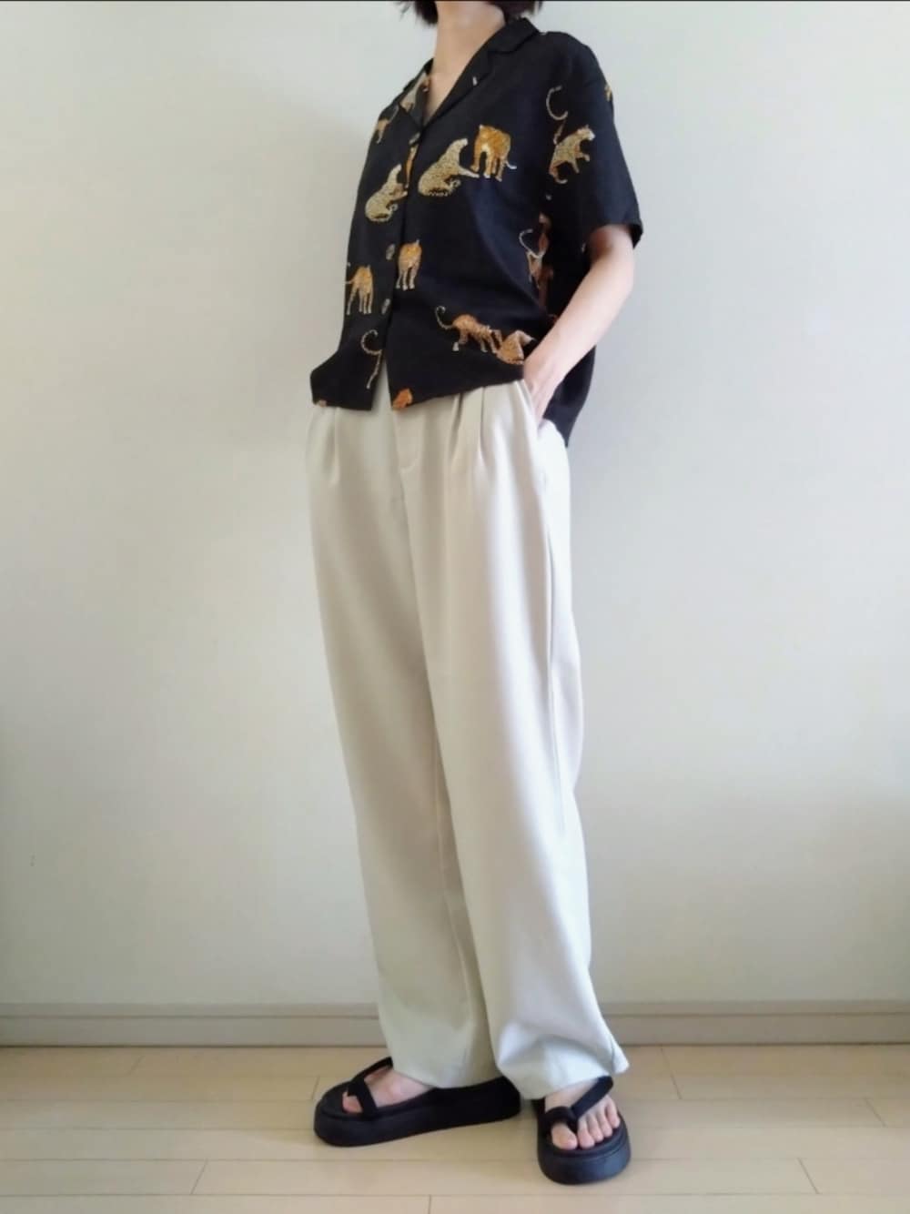 kazaneさんの「SHEIN VCAY ヒョウ柄ラペルネックブラウス¥1,102／サイズ：S（SHEIN）」を使ったコーディネートの1枚目の写真