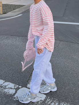 「ニューバランス725」｜「アイテム（スウェットパンツ）」を使った、MIHOさん（レディース・158cm）の冬コーディネート
