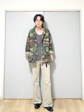 「ZARA（ザラ）のアイテム（デニムパンツ、ベージュ系）」を使った、 yujiさん（メンズ・176cm）の春コーディネート