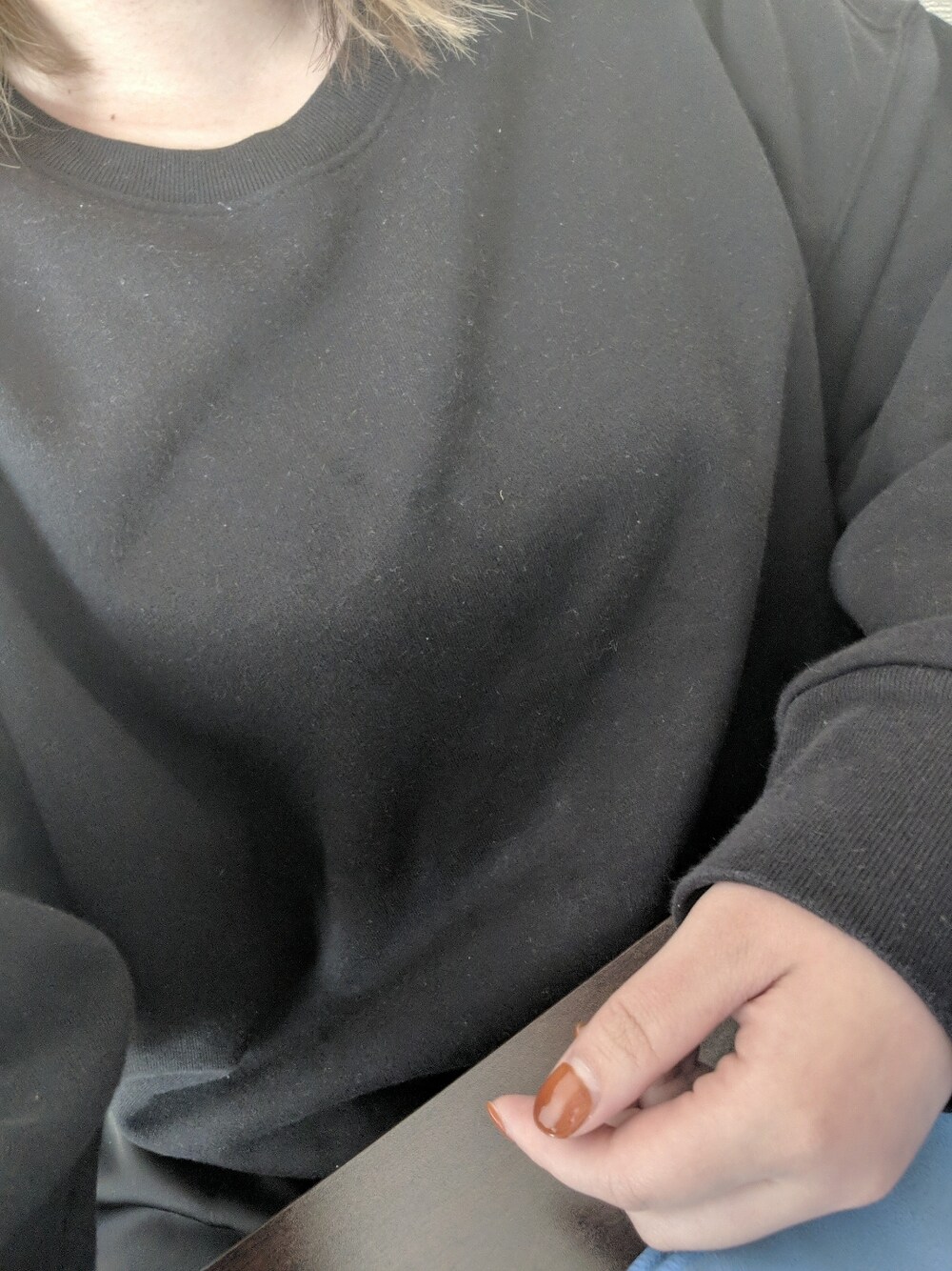 「UNIQLOのスウェットプルオーバー（長袖）（パーカー、ブラック系）」を使った、🥺さん（レディース・163cm）の春コーディネートの1枚目の写真