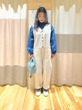 「ブルー x ホワイト」｜「アイテム（その他シューズ）」を使った、li1yさん（レディース・158cm）の冬コーディネート