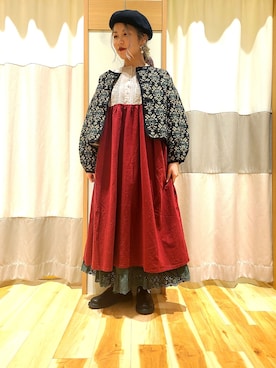 「レッド」｜「アイテム（ハンチング/ベレー帽）」を使った、li1yさん（レディース・158cm）の秋コーディネート