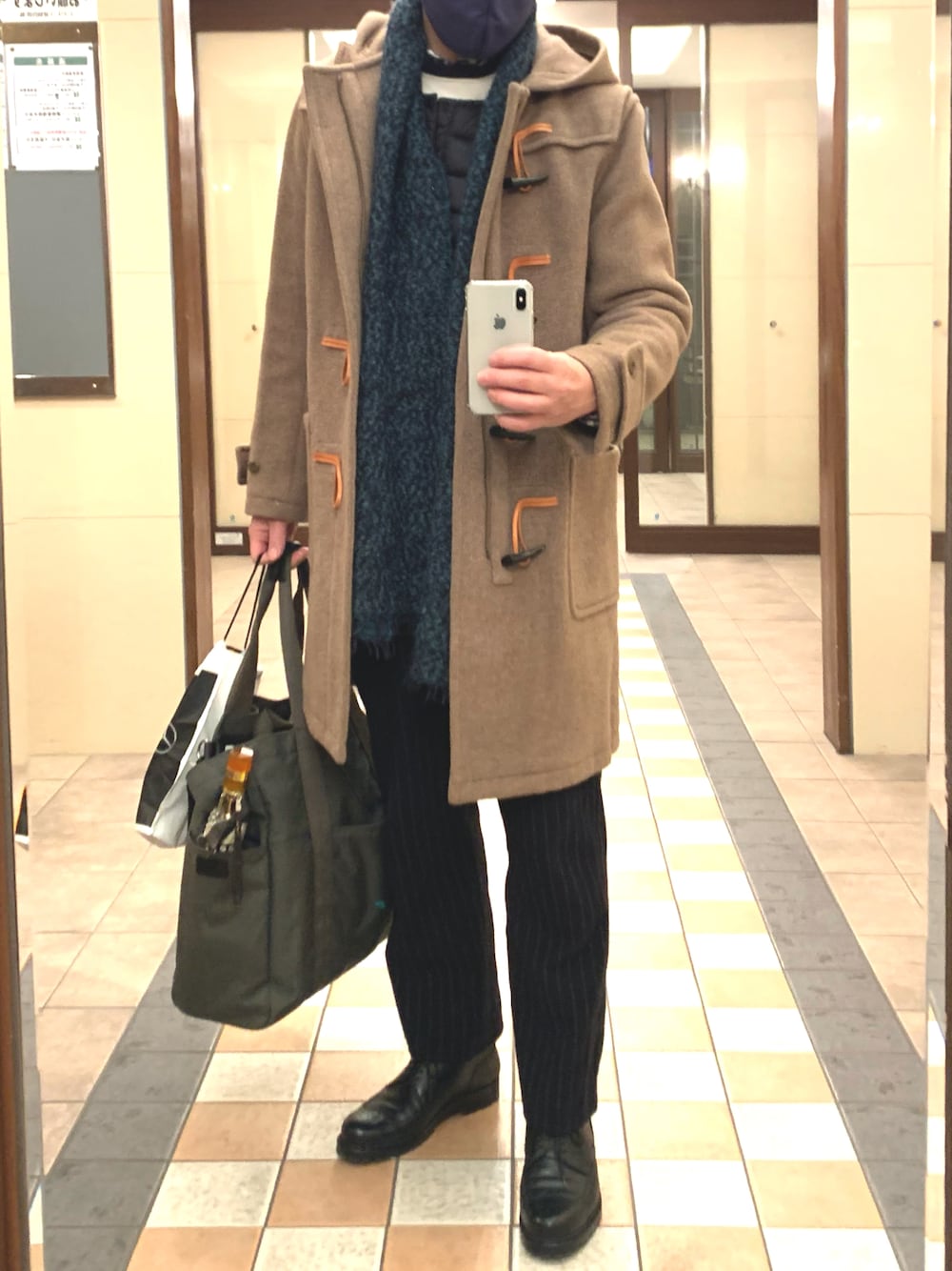 「おしゃれさんと繋がりたい、靴好き、靴好きな人と繋がりたい、革靴、Ｉライン、lライン、ビジネススタイル、オトナカジュアル、大人コーデ、冬のコーデ」｜「BEAUTY&YOUTH UNITED ARROWSのアイテム（マフラー、グリーン系）」を使った、W.TJTさん（メンズ・172cm）の冬コーディネートの1枚目の写真