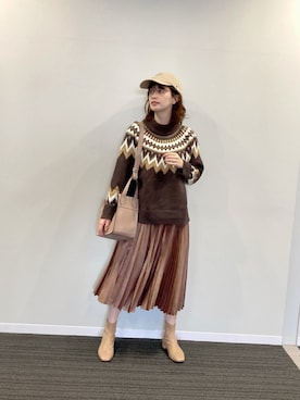 「ボリュームニット」｜「アイテム（キャップ）」を使った、大釜ケリーさん（レディース・165cm）の秋コーディネート