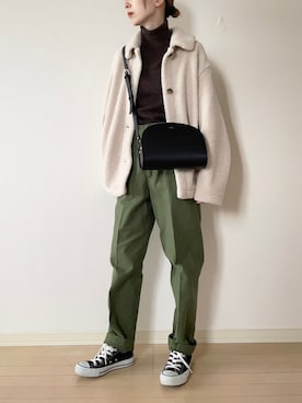 「A.P.C.（アーペーセー）のSAC DEMI-LUNE（ショルダーバッグ）」を使った、𝐀𝐍𝐘さん（レディース・156cm）の冬コーディネート