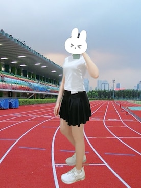 「UNIQLO（ユニクロ）のアイテム（Tシャツ/カットソー）」を使った、桜井夏希さん（レディース・175cm）の夏コーディネート