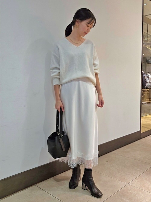 セール】《手洗い可能》アルパカ混Vネックプルオーバー（ニット