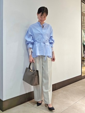 「NOLLEY’S Sophi（ノーリーズソフィ）のウォッシャブルドレープポプリンバックプリーツシャツ（シャツ/ブラウス、ブルー系）」を使った、nol hayashiさん（レディース・158cm）の春コーディネート
