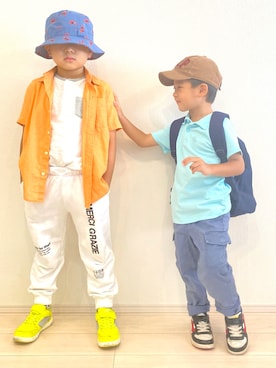 「H&M（エイチ・アンド・エム）のアイテム（カーゴパンツ）」を使った、koto&masaさん（キッズ・125cm）の秋コーディネート