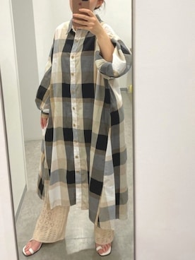 「透かし編みニット」｜「アイテム（PC・スマホグッズ/家電）」を使った、Mikuさん（レディース・156cm）の夏コーディネート