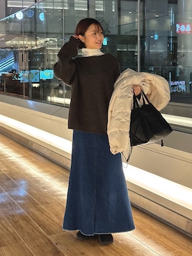 「アイテム（デニムスカート）」を使った、KAGAさん（レディース・158cm）の秋コーディネート