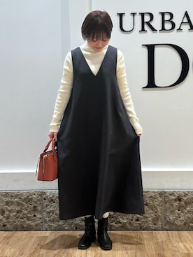 「アイテム（ハンドバッグ、オレンジ系）」を使った、KAGAさん（レディース・158cm）の冬コーディネート