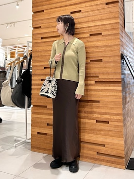 「SENSE OF PLACE by URBAN RESEARCH（センスオブプレイスバイアーバンリサーチ）のアイテム（カーディガン/ボレロ）」を使った、kotomiurさん（レディース・166cm）の秋コーディネート