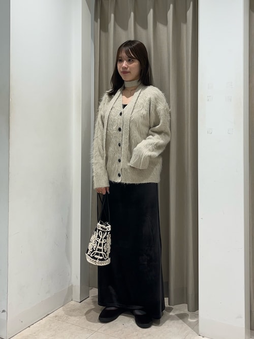 セレブ愛用!! NO MAINTENANCE 総柄 シャギーカーディガン S 黒 セレブ愛用!! NO MAINTENANCE 総柄 シャギーカーディガン S 黒