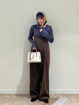 「アイテム（サロペット/オーバーオール、ブラウン系）」を使った、Yuiさん（レディース・160cm）の秋コーディネート