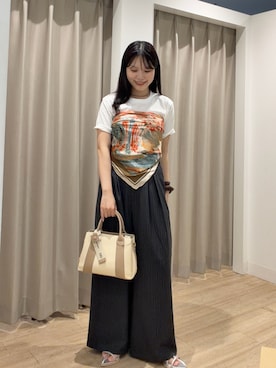 「SENSE OF PLACE by URBAN RESEARCH(センスオブプレイスバイアーバンリサーチ)のピンストライプルーズパンツ(その他パンツ、グレー系)」を使った、Yuiさん(レディース・160cm)の夏コーディネート