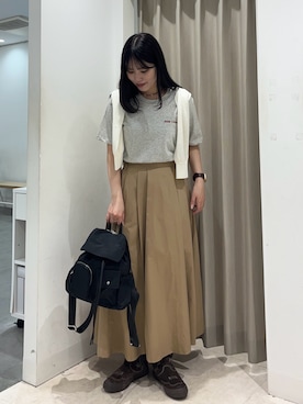 「SENSE OF PLACE by URBAN RESEARCH（センスオブプレイスバイアーバンリサーチ）のタックボリュームスカート（スカート、ベージュ系）」を使った、Yuiさん（レディース・160cm）の春コーディネート