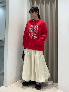 「冬の差し色コーデ」｜「アイテム（スウェット）」を使った、Yuiさん（レディース・160cm）の冬コーディネート