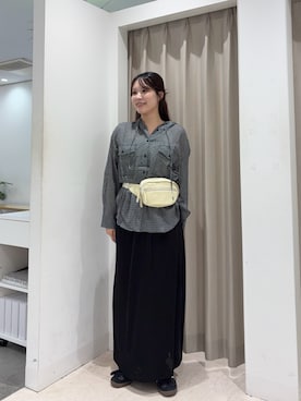 「SENSE OF PLACE by URBAN RESEARCH(センスオブプレイスバイアーバンリサーチ)のアイテム(シャツ/ブラウス、ブラック系)」を使った、Yuiさん(レディース・160cm)の夏コーディネート