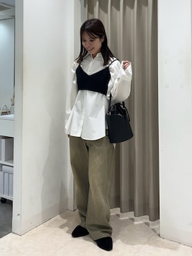 「アイテム（シャツ/ブラウス）」を使った、Yuiさん（レディース・160cm）の秋コーディネート