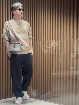「EMPORIO ARMANI（エンポリオアルマーニ）の【エンポリオ アルマーニ】スウェットシャツ ジャージー オーバーサイズ フロックロゴ（スウェット、ベージュ系）」を使った、じゅんちゃんさん（メンズ・176cm）の夏コーディネート