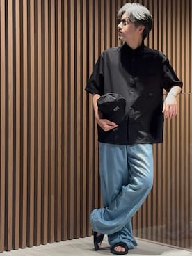 「EMPORIO ARMANI（エンポリオアルマーニ）の【エンポリオ アルマーニ】レギュラーフィット ダウンシャツ シアサッカー（シャツ/ブラウス、ブラック系）」を使った、じゅんちゃんさん（メンズ・176cm）の夏コーディネート