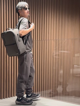 「EMPORIO ARMANI（エンポリオアルマーニ）の【エンポリオ アルマーニ】Travel Essentials ニットスニーカー（スニーカー）」を使った、じゅんちゃんさん（メンズ・176cm）の秋コーディネート