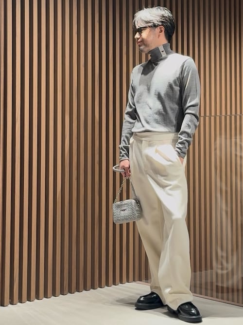 エンポリオ アルマーニ】ロールネックセーター バージンウールジャ