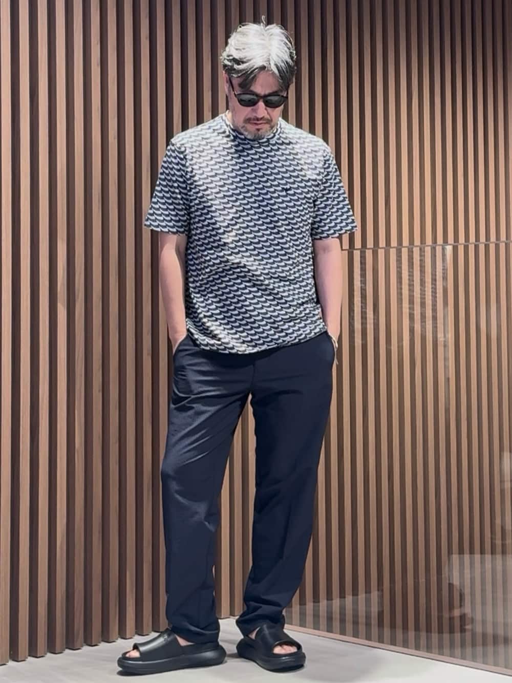 Emporio Armani◆EVAモノブロックサンダル 2色 国内未入荷 ロゴ Emporio Armani◇EVAモノブロックサンダル 2色 国内未入荷 ロゴ
