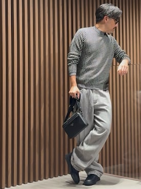 「EMPORIO ARMANI（エンポリオアルマーニ）の【エンポリオ アルマーニ】ASV バギーツイストフィットジーンズ J80 デニム ストーンウォッシュ＆ブリーチ加工（デニムパンツ）」を使った、じゅんちゃんさん（メンズ・176cm）の秋コーディネート