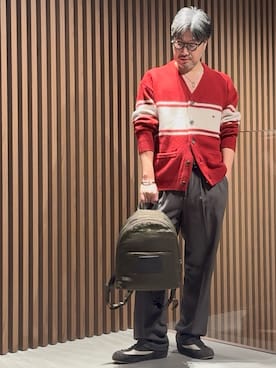 「アイテム（バッグ、グリーン系）」を使った、じゅんちゃんさん（メンズ・176cm）の冬コーディネート