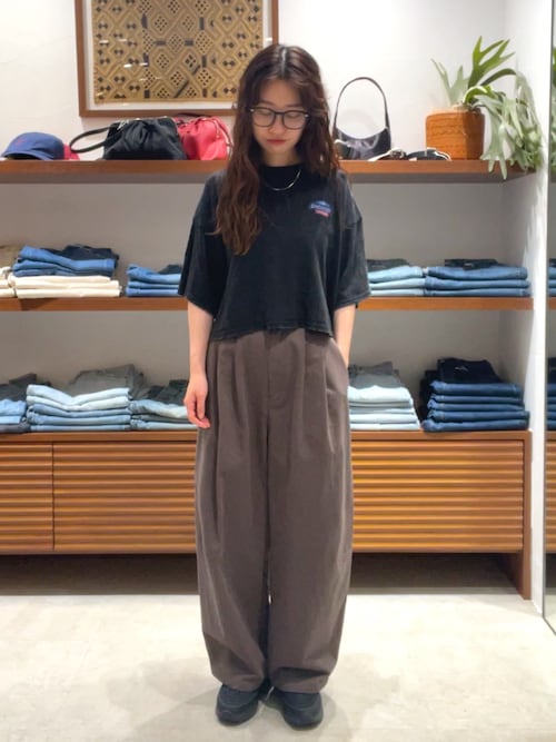 【UNISEX/ユニセックス】エンブロイダリーダメージロゴTee