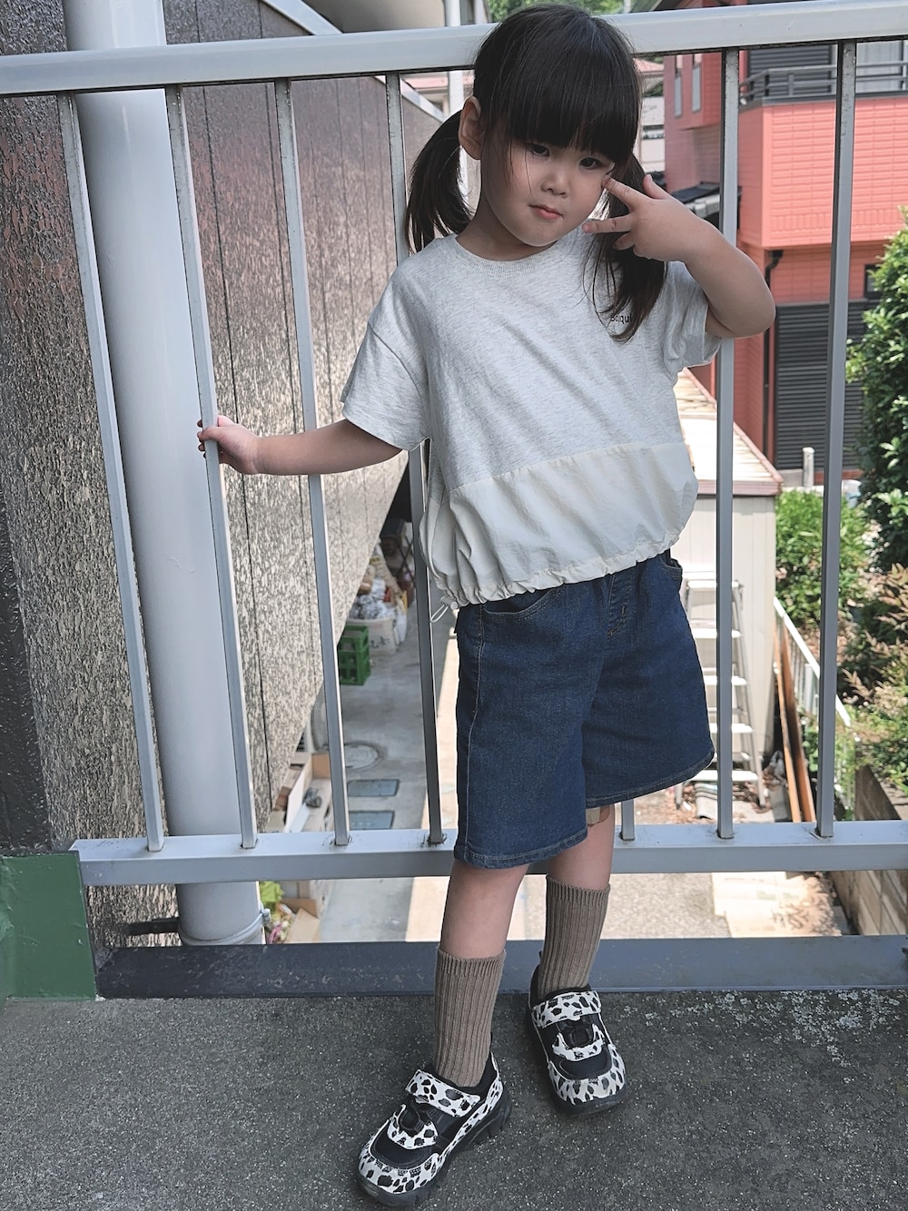 「シンプルスタイル、キッズコーデ、おんなのこ、夏コーデ、POLO、チャオパニックティピー(CIAOPANIC TYPY)、プチプラ、保育参観、4歳女の子」｜「POLOのアイテム（デニムパンツ、ブルー系）」を使った、AMUさん（レディース・90cm）の夏コーディネートの1枚目の写真