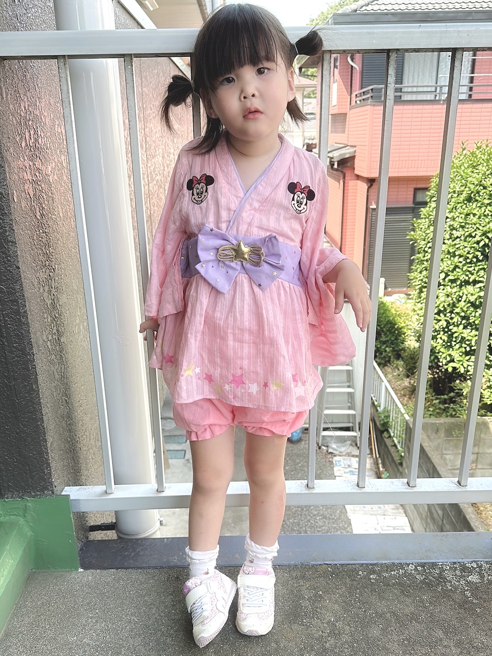 「七夕祭り、七夕、甚平、おんなのこ、ピンク、ディズニーコーデ、おしゃれさんと繋がりたい、4歳」｜「Birthdayのアイテム（水着/着物・浴衣、ピンク系）」を使った、AMUさん（レディース・90cm）の夏コーディネートの1枚目の写真