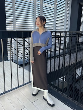 ハーフジップカラーブロックニットワンピースを使った人気ファッション