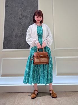 「小花柄ワンピース」｜「アイテム（アクセサリー）」を使った、katosanpiiiさん（レディース・161cm）の春コーディネート