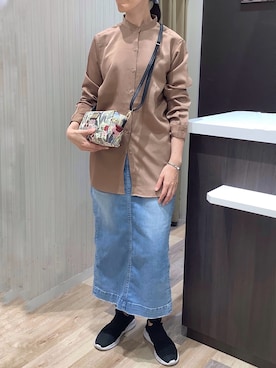 「アイテム（ポーチ）」を使った、BRICK HOUSE シャツ工房 柿田川サントムーン店さん（レディース・167cm）の秋コーディネート