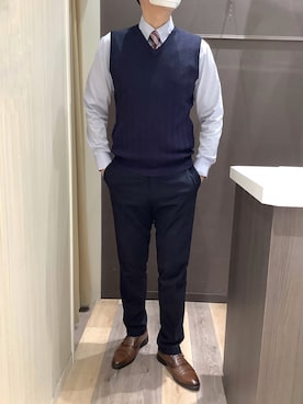 「アイテム（ビジネスシャツ）」を使った、BRICK HOUSE シャツ工房 柿田川サントムーン店さん（メンズ・180cm）の冬コーディネート