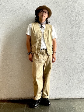 「アイテム（チノパンツ）」を使った、岩崎タイチさん（メンズ・169cm・40代）の秋コーディネート