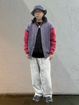 「アイテム（スウェットパンツ）」を使った、岩崎タイチさん（メンズ・169cm・40代）の冬コーディネート